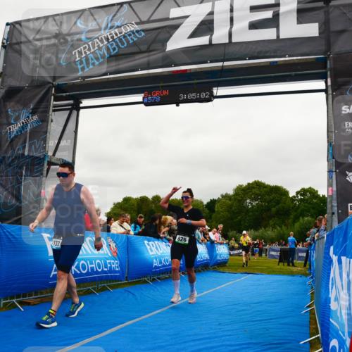 30.08.2026 - Elbe Triathlon Hamburg LAZAROV Photography http://msf.ph/oto/10083293 30.08.2026 11:35:18 Ziel 780, 826, 1137, 1318 meine-sportfotos.de