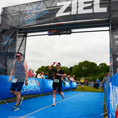 30.08.2026 - Elbe Triathlon Hamburg LAZAROV Photography http://msf.ph/oto/10083295 30.08.2026 11:35:18 Ziel 780, 826, 1137, 1318 meine-sportfotos.de
