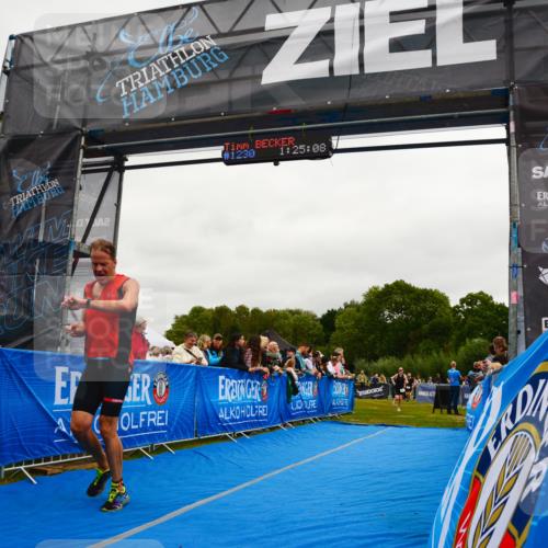 30.08.2026 - Elbe Triathlon Hamburg LAZAROV Photography http://msf.ph/oto/10083315 30.08.2026 11:35:25 Ziel 780, 831, 1177, 1318 meine-sportfotos.de