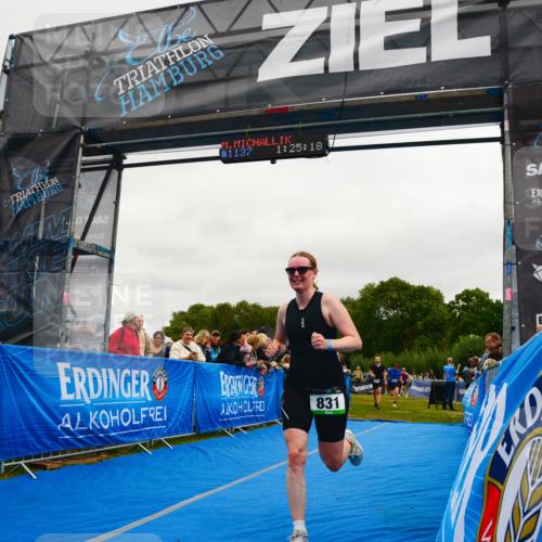 30.08.2026 - Elbe Triathlon Hamburg LAZAROV Photography http://msf.ph/oto/10083326 30.08.2026 11:35:29 Ziel 831, 1177, 1237 meine-sportfotos.de