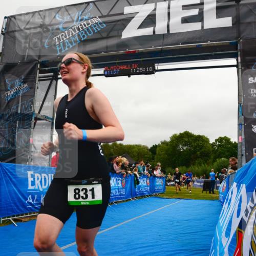 30.08.2026 - Elbe Triathlon Hamburg LAZAROV Photography http://msf.ph/oto/10083331 30.08.2026 11:35:30 Ziel 831, 961, 1177, 1237 meine-sportfotos.de