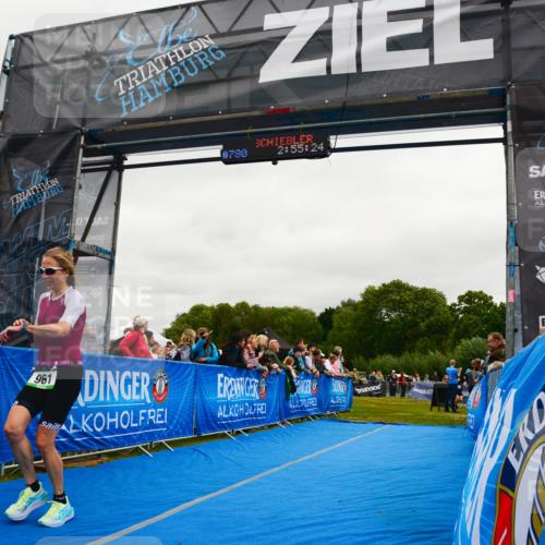 30.08.2026 - Elbe Triathlon Hamburg LAZAROV Photography http://msf.ph/oto/10083366 30.08.2026 11:35:39 Ziel 961 meine-sportfotos.de