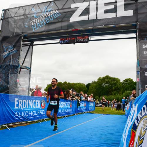 30.08.2026 - Elbe Triathlon Hamburg LAZAROV Photography http://msf.ph/oto/10083382 30.08.2026 11:35:56 Ziel 1168, 1295, 1435, 1439 meine-sportfotos.de