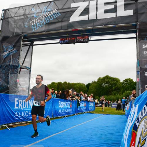 30.08.2026 - Elbe Triathlon Hamburg LAZAROV Photography http://msf.ph/oto/10083385 30.08.2026 11:35:56 Ziel 1168, 1295, 1435, 1439 meine-sportfotos.de