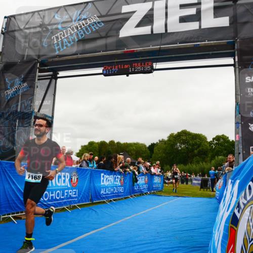 30.08.2026 - Elbe Triathlon Hamburg LAZAROV Photography http://msf.ph/oto/10083389 30.08.2026 11:35:56 Ziel 1168, 1295, 1435, 1439 meine-sportfotos.de
