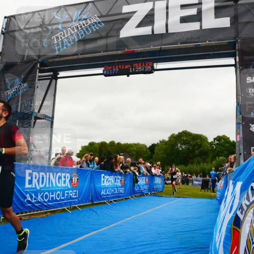 30.08.2026 - Elbe Triathlon Hamburg LAZAROV Photography http://msf.ph/oto/10083392 30.08.2026 11:35:57 Ziel 1168, 1295, 1435, 1439 meine-sportfotos.de