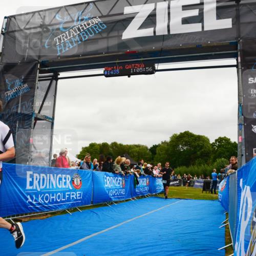 30.08.2026 - Elbe Triathlon Hamburg LAZAROV Photography http://msf.ph/oto/10083415 30.08.2026 11:36:05 Ziel 929, 1139, 1295, 1305 meine-sportfotos.de