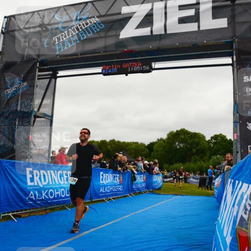 30.08.2026 - Elbe Triathlon Hamburg LAZAROV Photography http://msf.ph/oto/10083420 30.08.2026 11:36:07 Ziel 929, 1139, 1295, 1305 meine-sportfotos.de