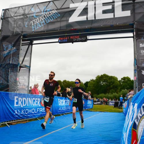 30.08.2026 - Elbe Triathlon Hamburg LAZAROV Photography http://msf.ph/oto/10083488 30.08.2026 11:36:12 Ziel 929, 1305, 1447 meine-sportfotos.de