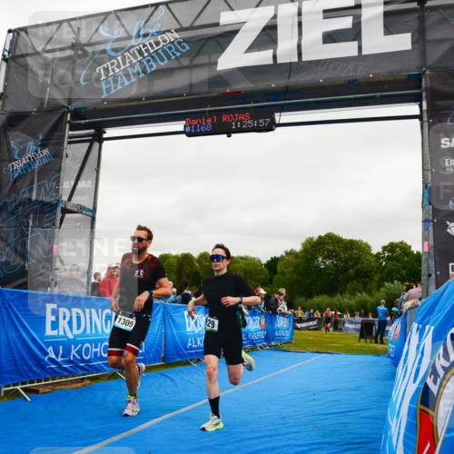 30.08.2026 - Elbe Triathlon Hamburg LAZAROV Photography http://msf.ph/oto/10083491 30.08.2026 11:36:13 Ziel 929, 1305, 1447 meine-sportfotos.de