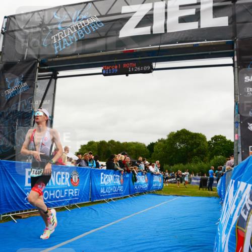 30.08.2026 - Elbe Triathlon Hamburg LAZAROV Photography http://msf.ph/oto/10083520 30.08.2026 11:36:26 Ziel 977, 1446 meine-sportfotos.de
