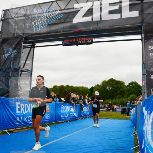 30.08.2026 - Elbe Triathlon Hamburg LAZAROV Photography http://msf.ph/oto/10083609 30.08.2026 11:37:03 Ziel 879, 1050, 1132, 1307 meine-sportfotos.de