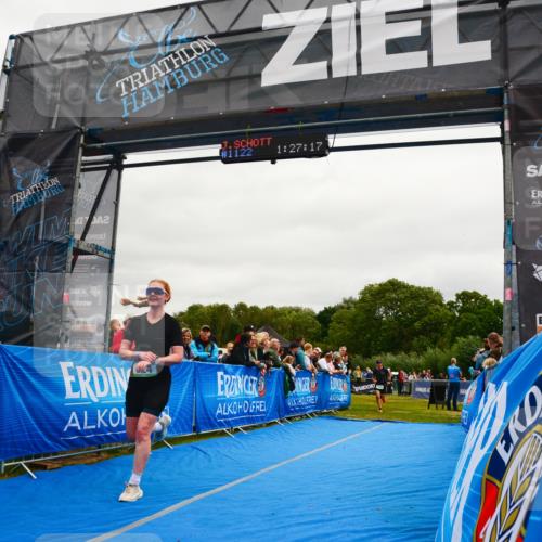 30.08.2026 - Elbe Triathlon Hamburg LAZAROV Photography http://msf.ph/oto/10083667 30.08.2026 11:37:32 Ziel 824, 1334 meine-sportfotos.de
