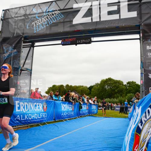30.08.2026 - Elbe Triathlon Hamburg LAZAROV Photography http://msf.ph/oto/10083673 30.08.2026 11:37:33 Ziel 824, 1334 meine-sportfotos.de