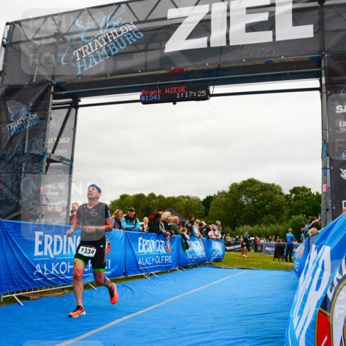 30.08.2026 - Elbe Triathlon Hamburg LAZAROV Photography http://msf.ph/oto/10083681 30.08.2026 11:37:36 Ziel 824, 1264, 1334, 1440 meine-sportfotos.de
