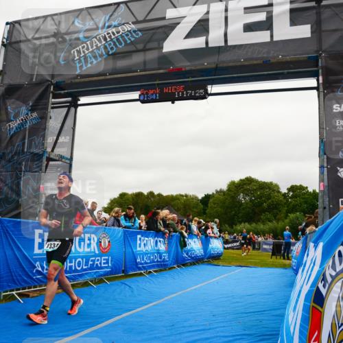 30.08.2026 - Elbe Triathlon Hamburg LAZAROV Photography http://msf.ph/oto/10083685 30.08.2026 11:37:37 Ziel 1264, 1334, 1385, 1440 meine-sportfotos.de
