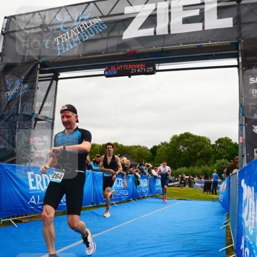 30.08.2026 - Elbe Triathlon Hamburg LAZAROV Photography http://msf.ph/oto/10083701 30.08.2026 11:37:43 Ziel 757, 1264, 1385, 1440 meine-sportfotos.de