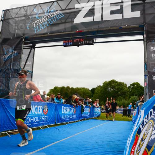 30.08.2026 - Elbe Triathlon Hamburg LAZAROV Photography http://msf.ph/oto/10083736 30.08.2026 11:37:52 Ziel 696, 726, 757, 759, 1374 meine-sportfotos.de