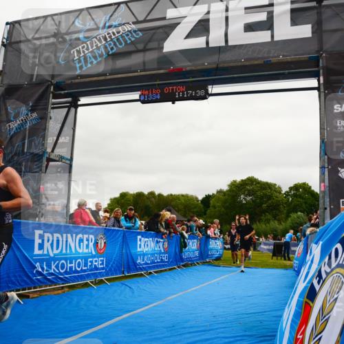 30.08.2026 - Elbe Triathlon Hamburg LAZAROV Photography http://msf.ph/oto/10083740 30.08.2026 11:37:52 Ziel 696, 726, 757, 759, 1374 meine-sportfotos.de