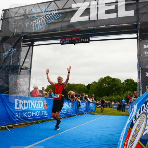 30.08.2026 - Elbe Triathlon Hamburg LAZAROV Photography http://msf.ph/oto/10083773 30.08.2026 11:37:57 Ziel 696, 726, 759, 1298, 1374 meine-sportfotos.de