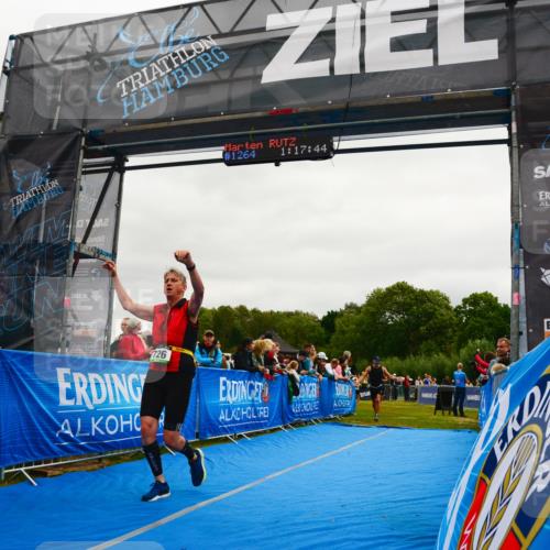 30.08.2026 - Elbe Triathlon Hamburg LAZAROV Photography http://msf.ph/oto/10083777 30.08.2026 11:37:57 Ziel 696, 726, 759, 1298, 1374 meine-sportfotos.de