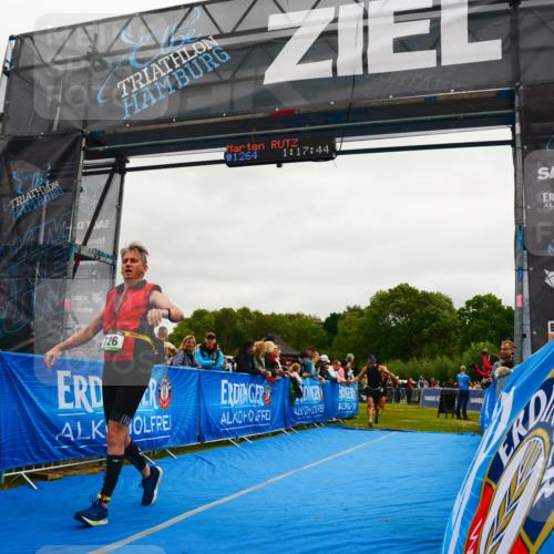 30.08.2026 - Elbe Triathlon Hamburg LAZAROV Photography http://msf.ph/oto/10083781 30.08.2026 11:37:57 Ziel 696, 726, 759, 1298, 1374 meine-sportfotos.de