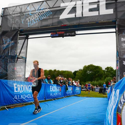 30.08.2026 - Elbe Triathlon Hamburg LAZAROV Photography http://msf.ph/oto/10083808 30.08.2026 11:38:03 Ziel 759, 1298 meine-sportfotos.de