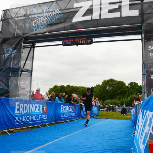 30.08.2026 - Elbe Triathlon Hamburg LAZAROV Photography http://msf.ph/oto/10083944 30.08.2026 11:38:49 Ziel 1162 meine-sportfotos.de