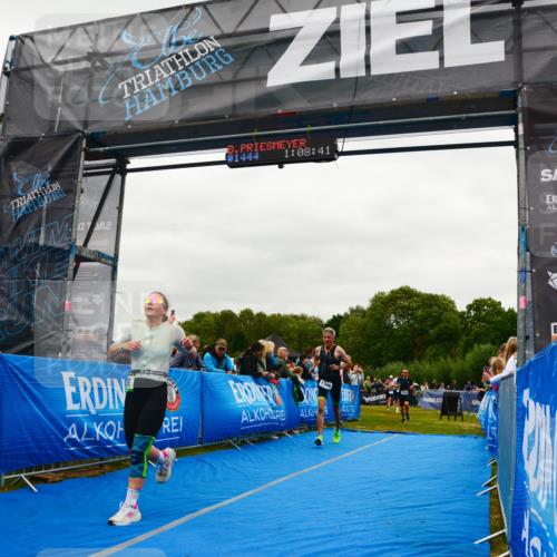 30.08.2026 - Elbe Triathlon Hamburg LAZAROV Photography http://msf.ph/oto/10083965 30.08.2026 11:39:01 Ziel 936, 1158, 1346, 1456 meine-sportfotos.de