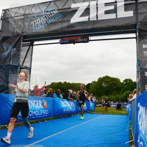 30.08.2026 - Elbe Triathlon Hamburg LAZAROV Photography http://msf.ph/oto/10083969 30.08.2026 11:39:02 Ziel 936, 1158, 1319, 1346, 1456 meine-sportfotos.de