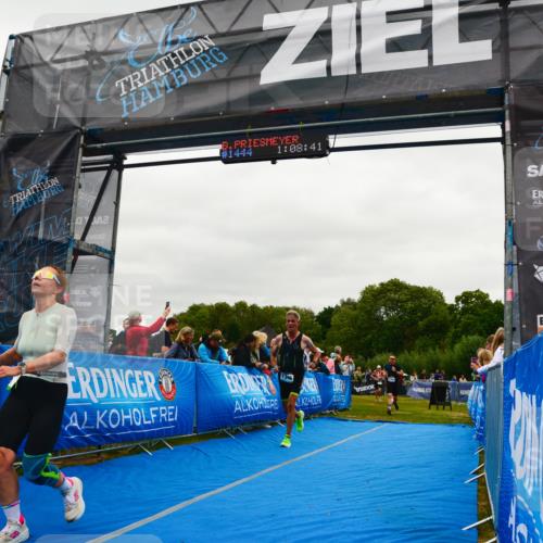 30.08.2026 - Elbe Triathlon Hamburg LAZAROV Photography http://msf.ph/oto/10083971 30.08.2026 11:39:02 Ziel 936, 1158, 1319, 1346, 1456 meine-sportfotos.de