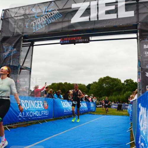 30.08.2026 - Elbe Triathlon Hamburg LAZAROV Photography http://msf.ph/oto/10083973 30.08.2026 11:39:02 Ziel 936, 1158, 1319, 1346, 1456 meine-sportfotos.de