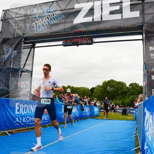 30.08.2026 - Elbe Triathlon Hamburg LAZAROV Photography http://msf.ph/oto/10084006 30.08.2026 11:39:09 Ziel 877, 1158, 1169, 1319, 1456 meine-sportfotos.de
