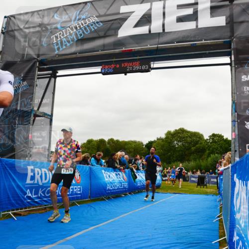 30.08.2026 - Elbe Triathlon Hamburg LAZAROV Photography http://msf.ph/oto/10084011 30.08.2026 11:39:10 Ziel 877, 1169, 1214, 1319, 1456 meine-sportfotos.de