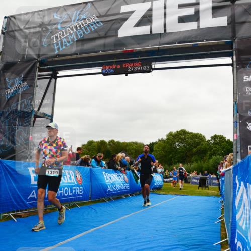 30.08.2026 - Elbe Triathlon Hamburg LAZAROV Photography http://msf.ph/oto/10084013 30.08.2026 11:39:11 Ziel 877, 1064, 1169, 1214, 1256, 1319, 1456 meine-sportfotos.de