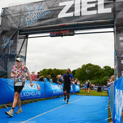 30.08.2026 - Elbe Triathlon Hamburg LAZAROV Photography http://msf.ph/oto/10084015 30.08.2026 11:39:11 Ziel 877, 1064, 1169, 1214, 1256, 1319, 1456 meine-sportfotos.de