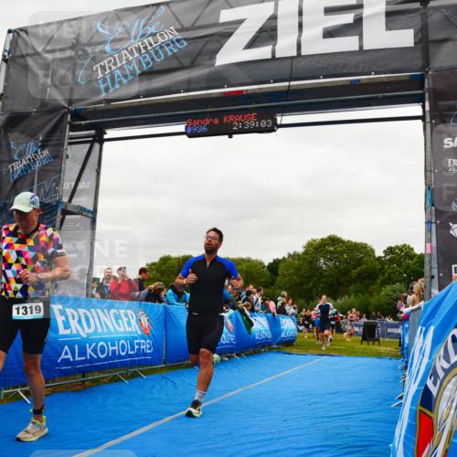 30.08.2026 - Elbe Triathlon Hamburg LAZAROV Photography http://msf.ph/oto/10084017 30.08.2026 11:39:12 Ziel 709, 877, 1064, 1169, 1214, 1256, 1319, 1456 meine-sportfotos.de