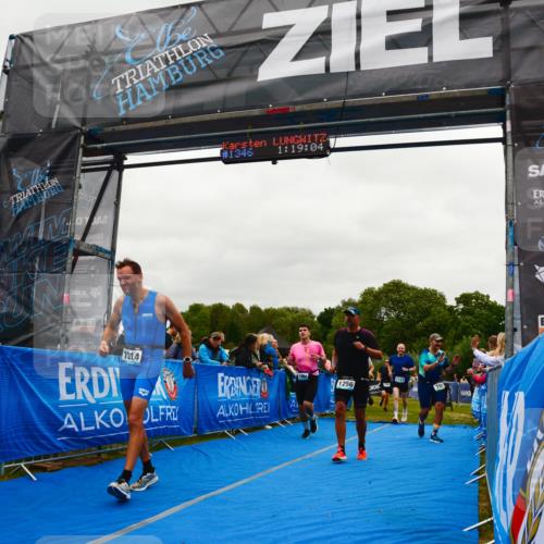 30.08.2026 - Elbe Triathlon Hamburg LAZAROV Photography http://msf.ph/oto/10084033 30.08.2026 11:39:18 Ziel 709, 877, 1064, 1123, 1125, 1205, 1214, 1256 meine-sportfotos.de