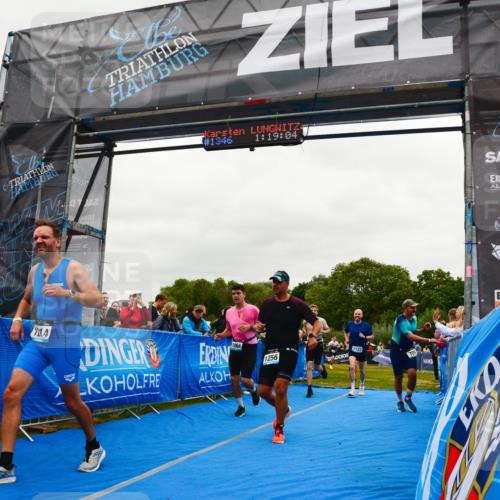 30.08.2026 - Elbe Triathlon Hamburg LAZAROV Photography http://msf.ph/oto/10084037 30.08.2026 11:39:19 Ziel 709, 877, 1064, 1123, 1125, 1205, 1214, 1256 meine-sportfotos.de
