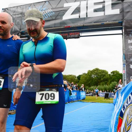 30.08.2026 - Elbe Triathlon Hamburg LAZAROV Photography http://msf.ph/oto/10084052 30.08.2026 11:39:23 Ziel 709, 992, 1064, 1123, 1125, 1205, 1256 meine-sportfotos.de