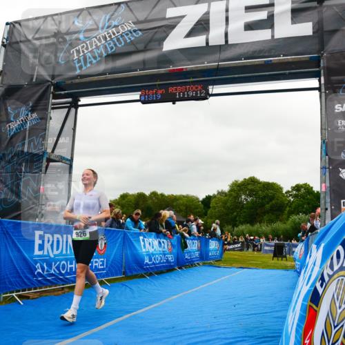 30.08.2026 - Elbe Triathlon Hamburg LAZAROV Photography http://msf.ph/oto/10084068 30.08.2026 11:39:32 Ziel 926, 979, 992 meine-sportfotos.de