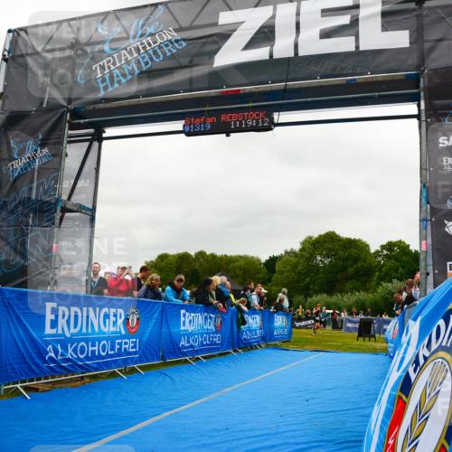 30.08.2026 - Elbe Triathlon Hamburg LAZAROV Photography http://msf.ph/oto/10084072 30.08.2026 11:39:33 Ziel 926, 979, 1146 meine-sportfotos.de