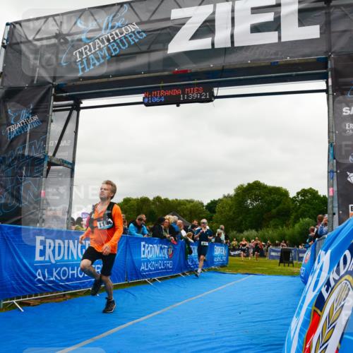 30.08.2026 - Elbe Triathlon Hamburg LAZAROV Photography http://msf.ph/oto/10084079 30.08.2026 11:39:42 Ziel 802, 812, 979, 1146, 1247, 1277 meine-sportfotos.de