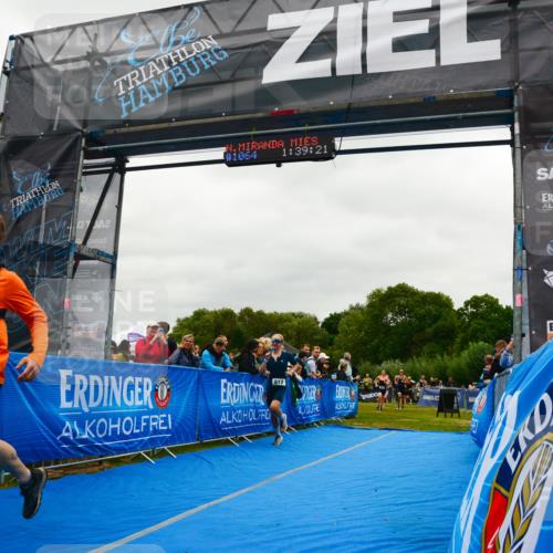 30.08.2026 - Elbe Triathlon Hamburg LAZAROV Photography http://msf.ph/oto/10084082 30.08.2026 11:39:42 Ziel 802, 812, 979, 1146, 1247, 1277 meine-sportfotos.de