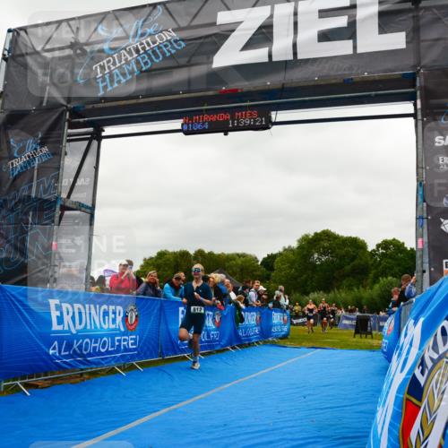 30.08.2026 - Elbe Triathlon Hamburg LAZAROV Photography http://msf.ph/oto/10084084 30.08.2026 11:39:43 Ziel 657, 802, 812, 871, 979, 1146, 1247, 1277 meine-sportfotos.de