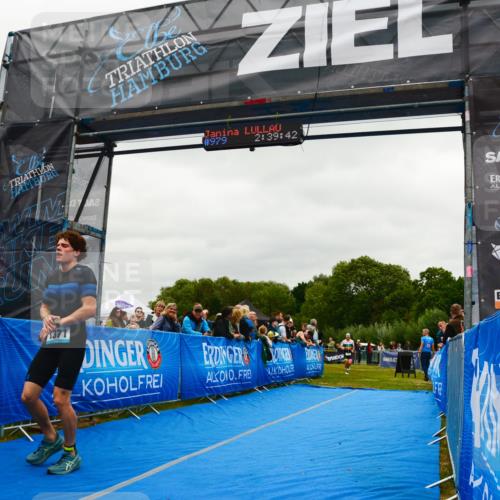 30.08.2026 - Elbe Triathlon Hamburg LAZAROV Photography http://msf.ph/oto/10084161 30.08.2026 11:39:56 Ziel 697, 742, 1268, 1371 meine-sportfotos.de