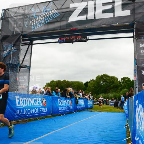 30.08.2026 - Elbe Triathlon Hamburg LAZAROV Photography http://msf.ph/oto/10084165 30.08.2026 11:39:56 Ziel 697, 742, 1268, 1371 meine-sportfotos.de