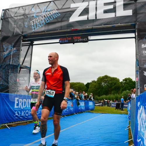 30.08.2026 - Elbe Triathlon Hamburg LAZAROV Photography http://msf.ph/oto/10084176 30.08.2026 11:40:03 Ziel 742, 1268 meine-sportfotos.de
