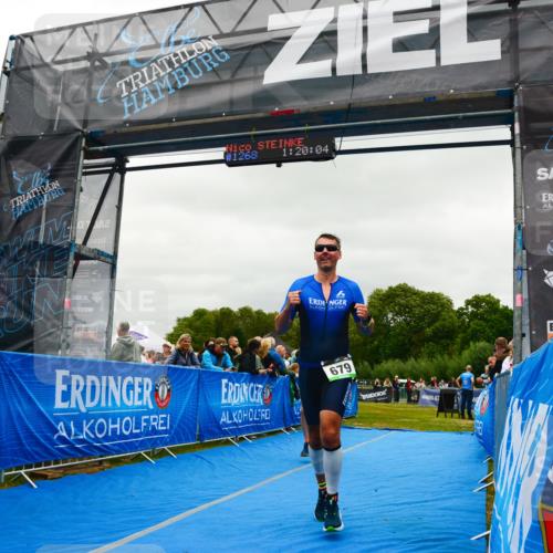 30.08.2026 - Elbe Triathlon Hamburg LAZAROV Photography http://msf.ph/oto/10084209 30.08.2026 11:40:22 Ziel 679, 1269 meine-sportfotos.de