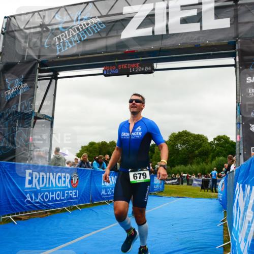 30.08.2026 - Elbe Triathlon Hamburg LAZAROV Photography http://msf.ph/oto/10084213 30.08.2026 11:40:22 Ziel 679, 1269 meine-sportfotos.de